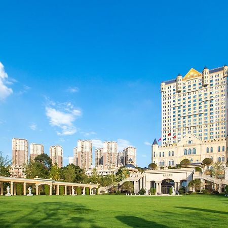 Wyndham Grand Kunming East Hotel Exterior photo