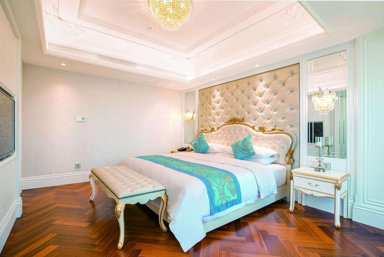 Wyndham Grand Kunming East Hotel Exterior photo