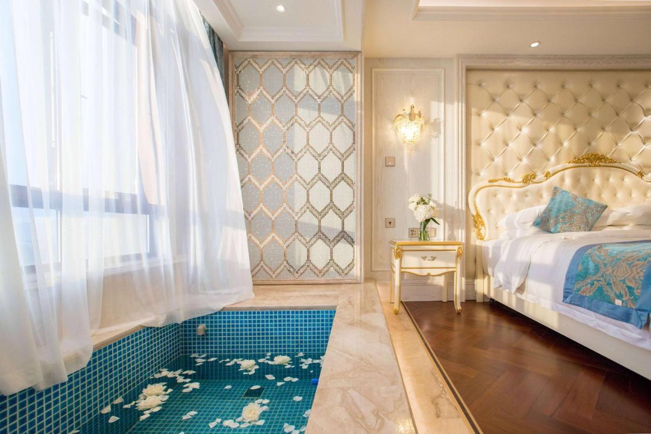 Wyndham Grand Kunming East Hotel Exterior photo